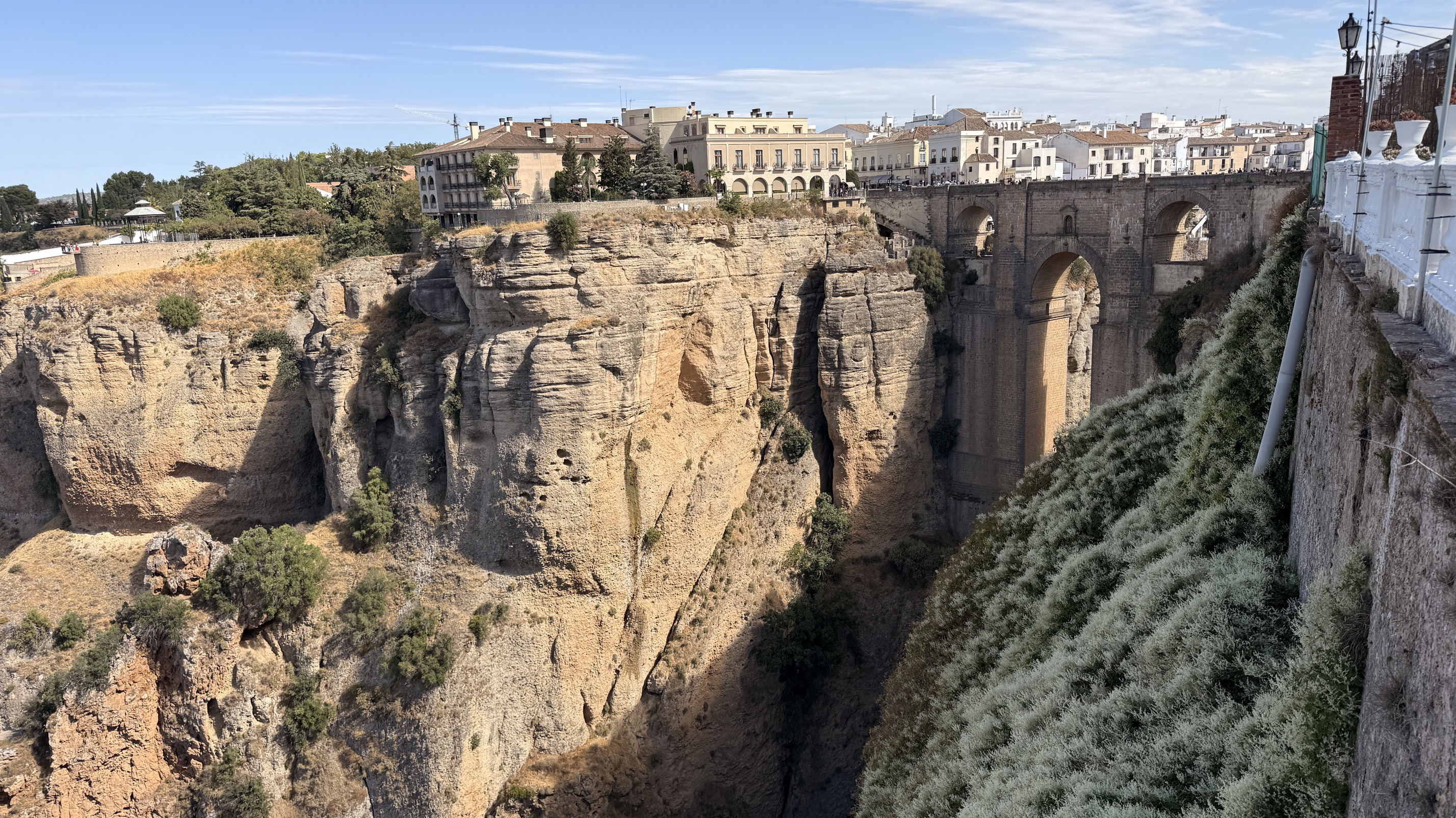 Blick &uuml;ber die Schlucht von Ronda und die Puente Nuevo